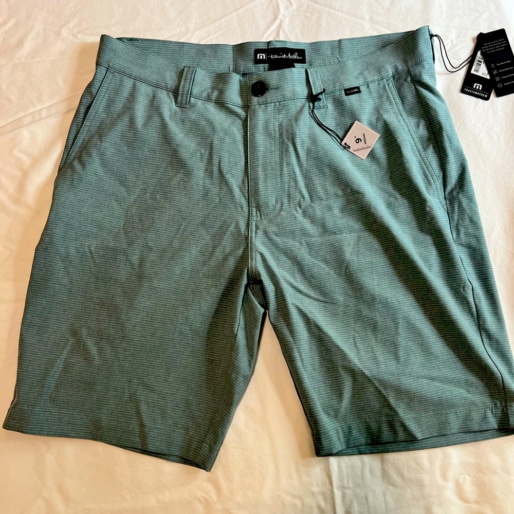 Travis Mathew NWT shorts size 34